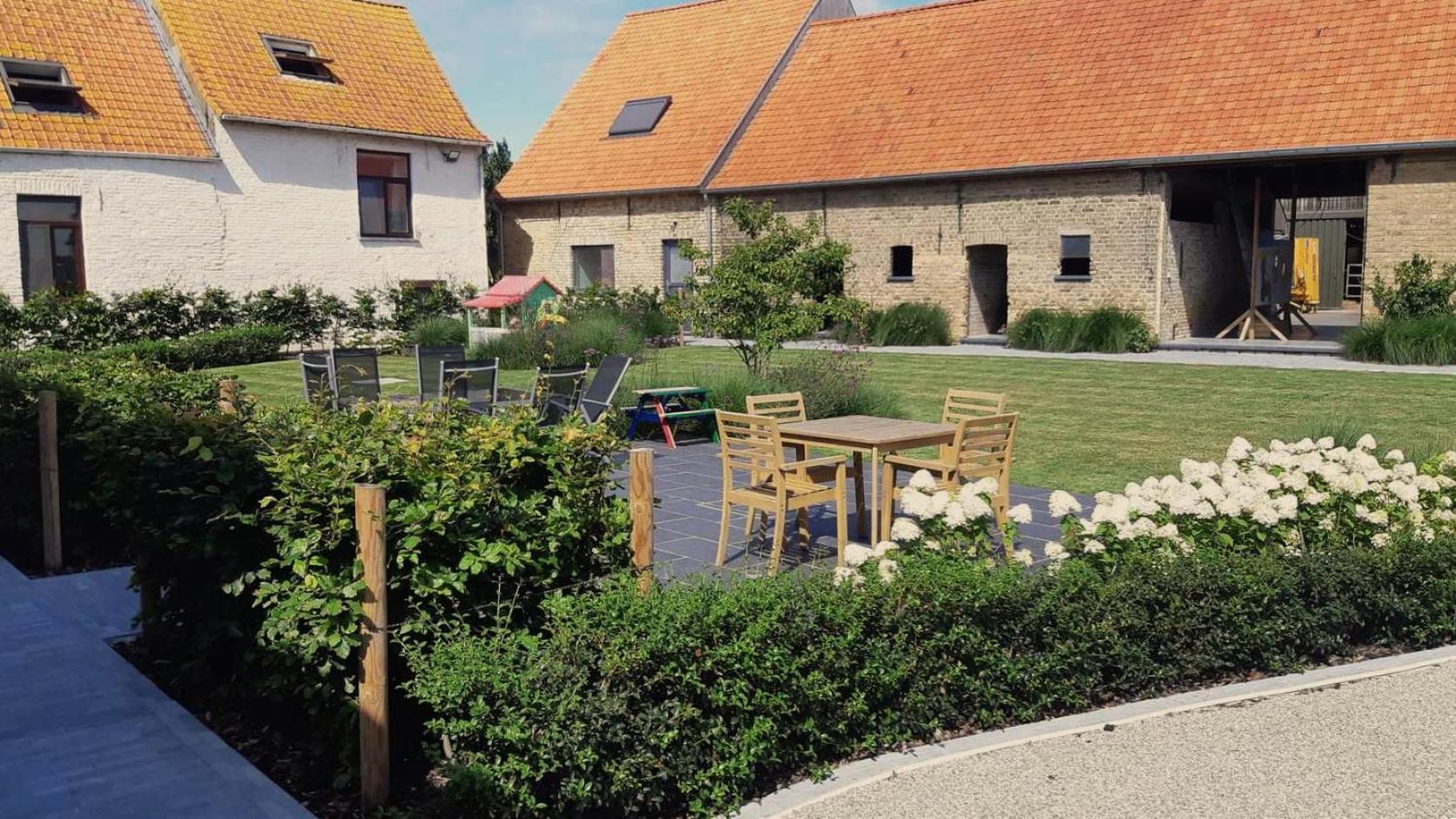Bibi'S Boerderij Bed & Breakfast Veurne Exterior photo
